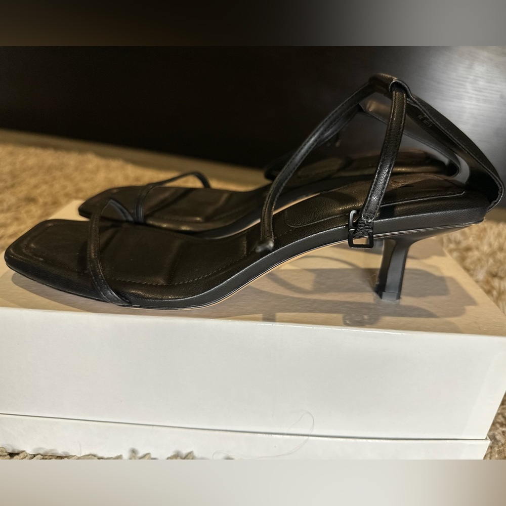 Sandals H&M, Size 8 or 39, color Black